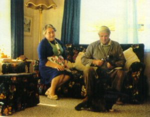 Lou and Bill Blunden in their home at Motueka, Nelson, NZ